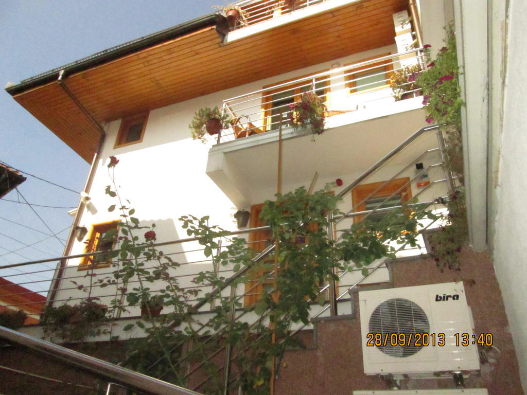 Villa Una 2*